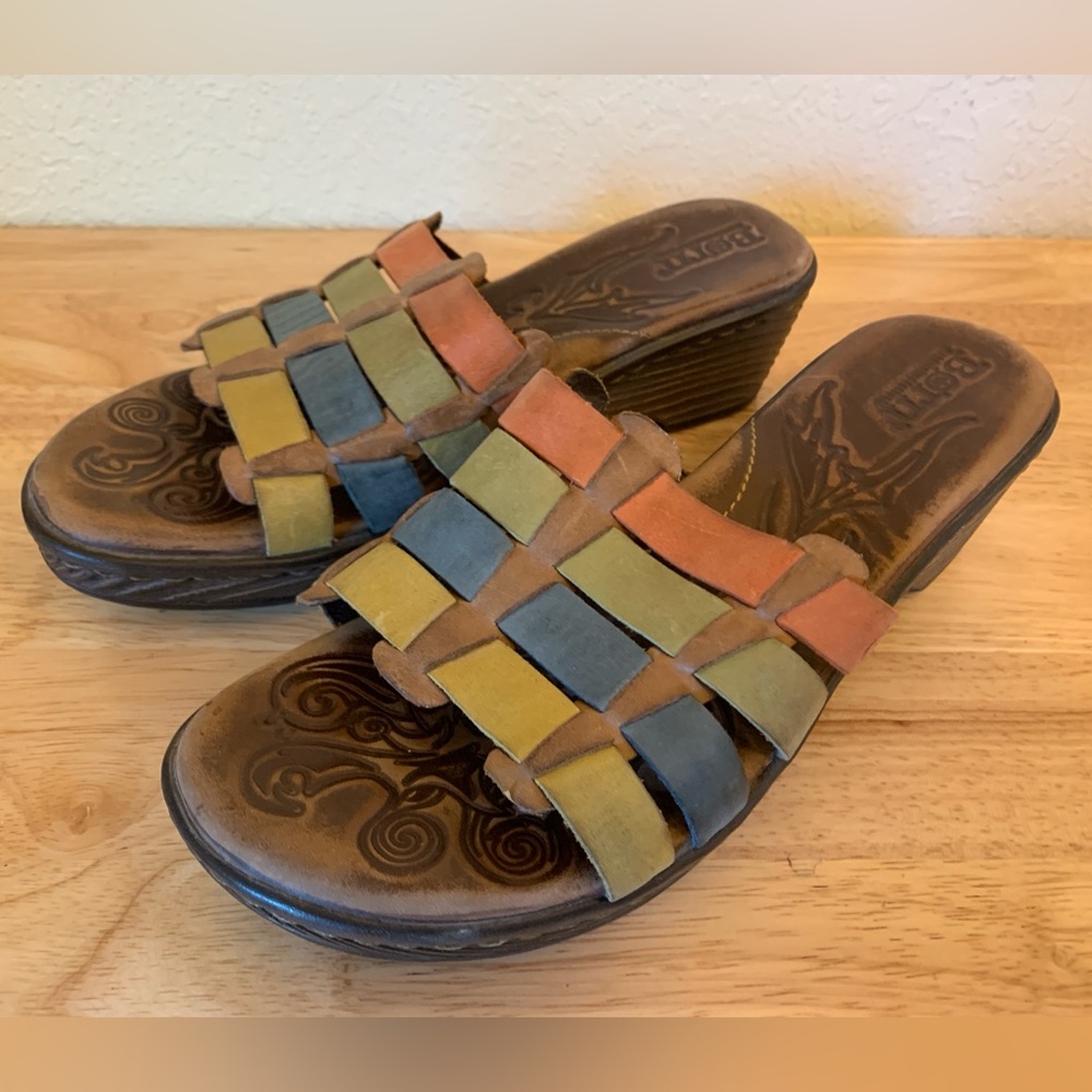 BORN Womens Sandals LoLo Slides Size 8 Slip On Multicolor Leather Straps